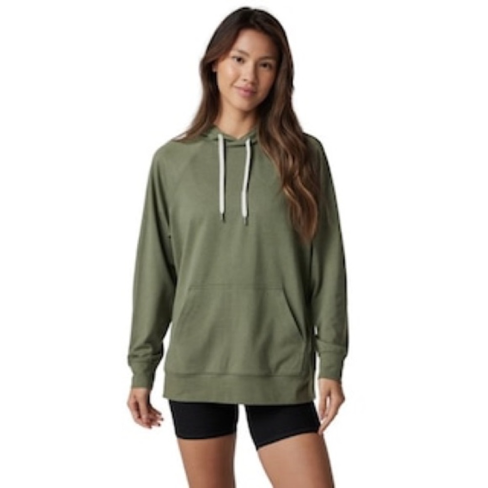 Vuori 
Halo Oversize Hoodie - Women's